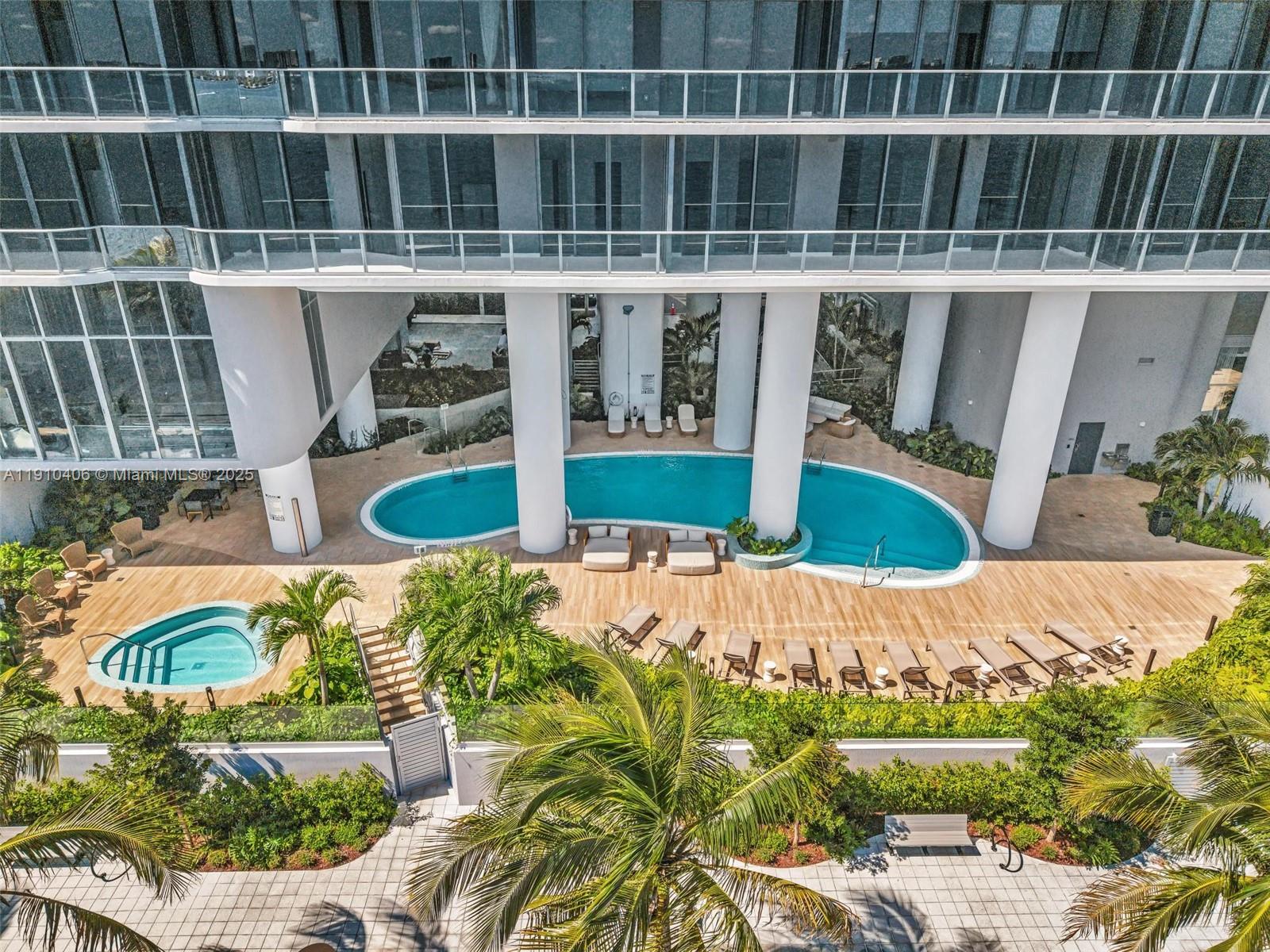 ARIA RESERVE SOUTH CONDO - Residential Lease