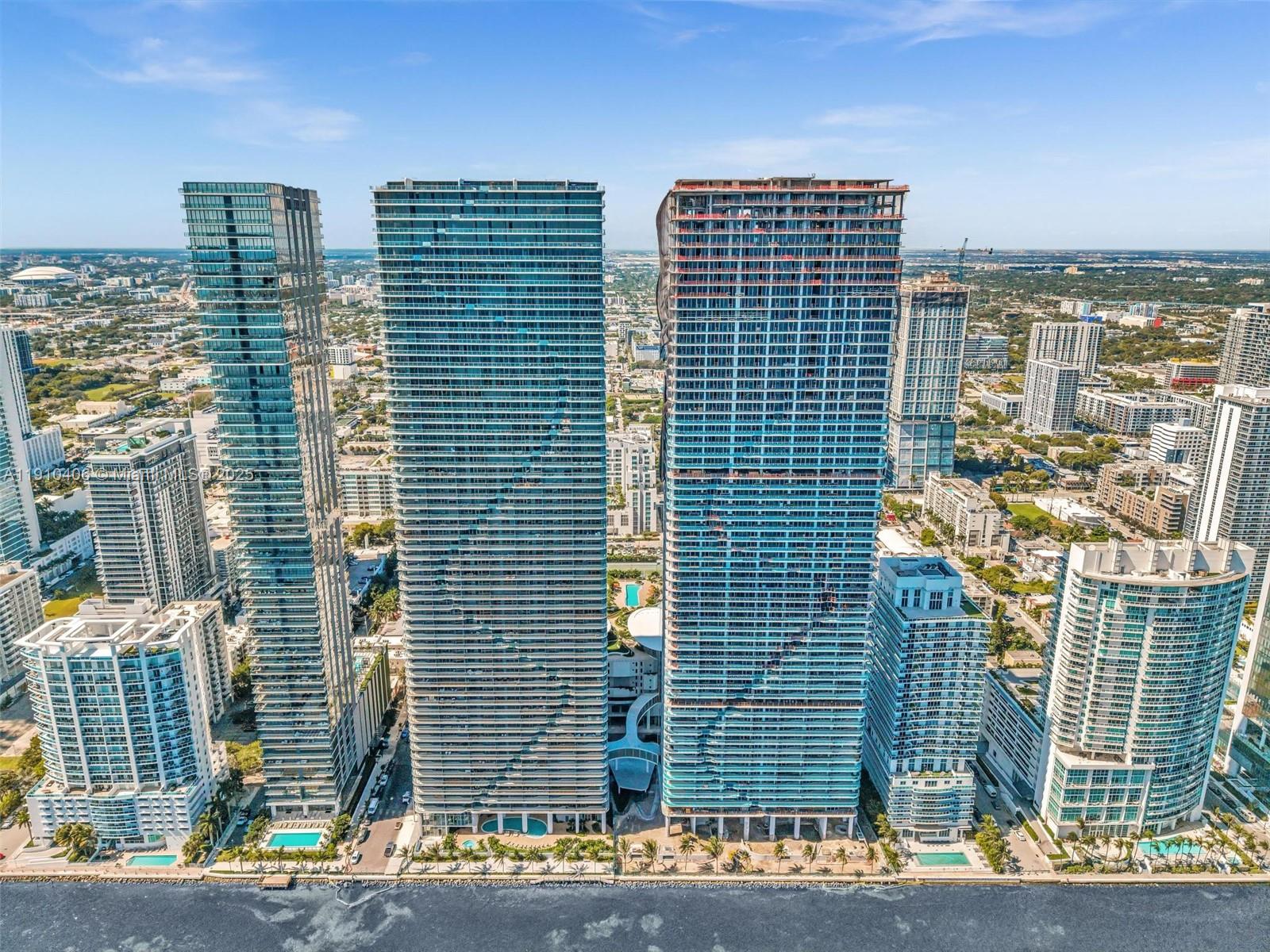 ARIA RESERVE SOUTH CONDO - Residential Lease