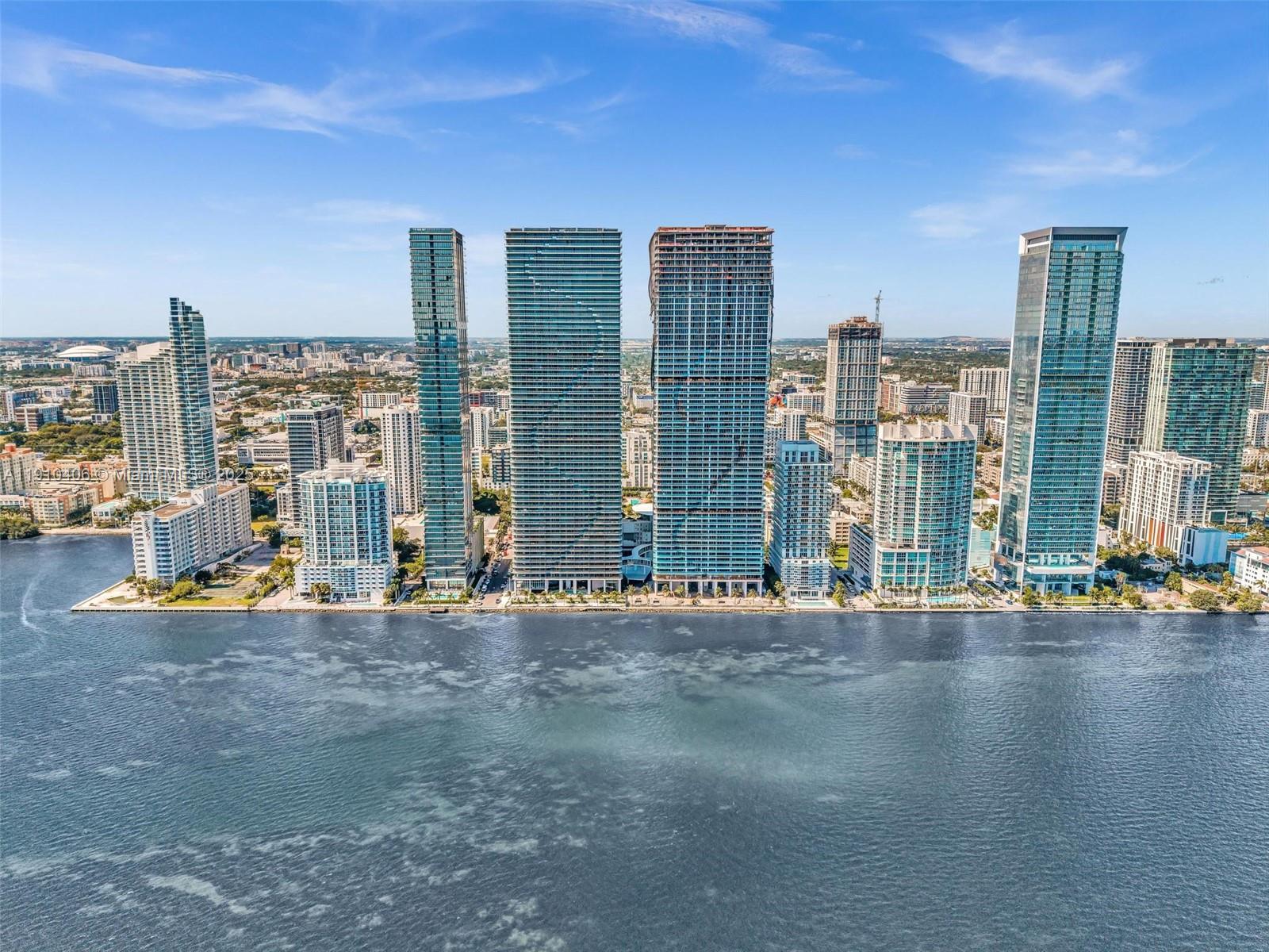 ARIA RESERVE SOUTH CONDO - Residential Lease