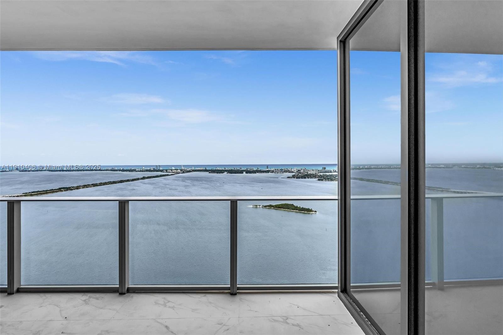 ARIA RESERVE SOUTH CONDO - Residential Lease