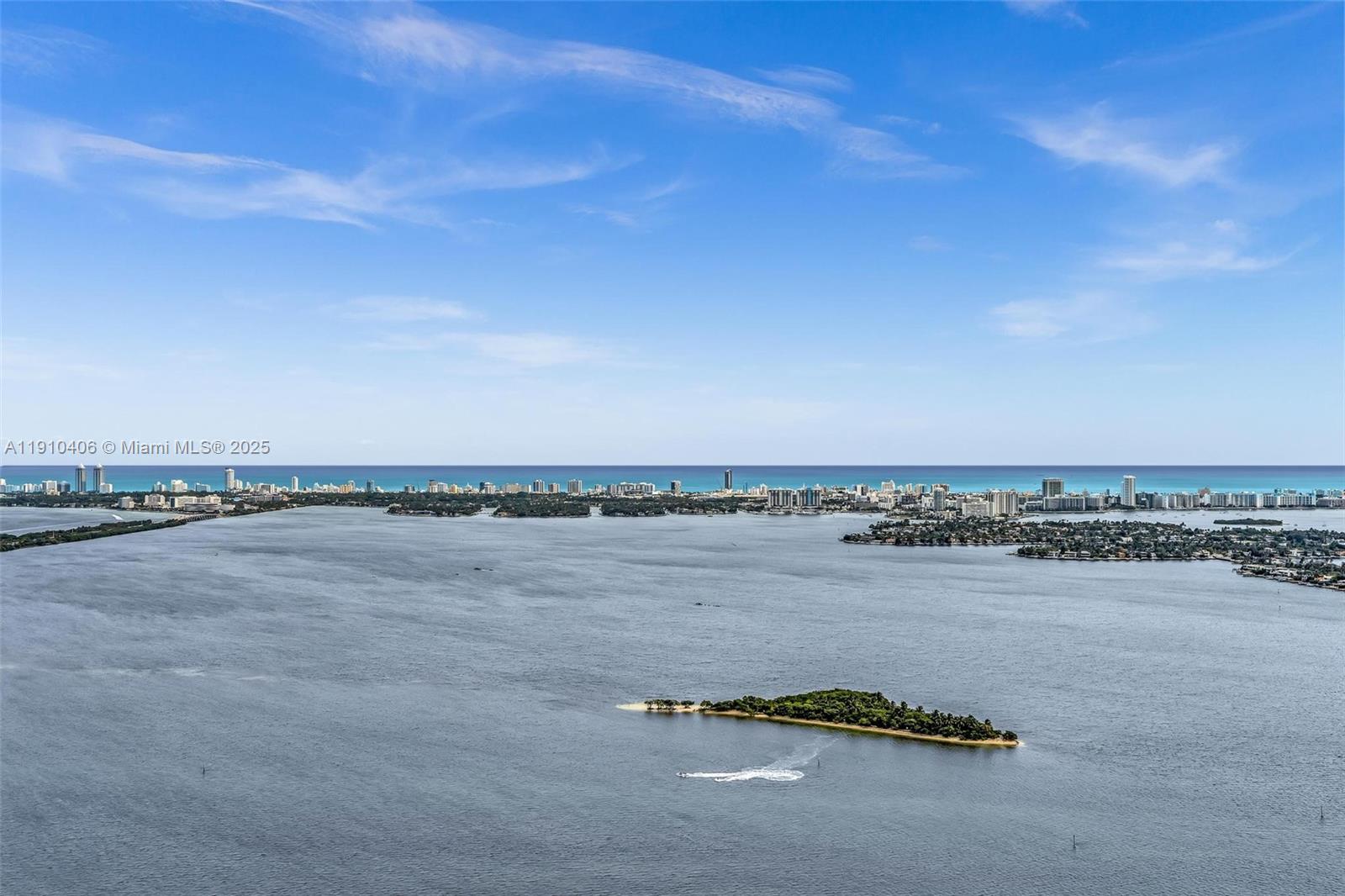 ARIA RESERVE SOUTH CONDO - Residential Lease