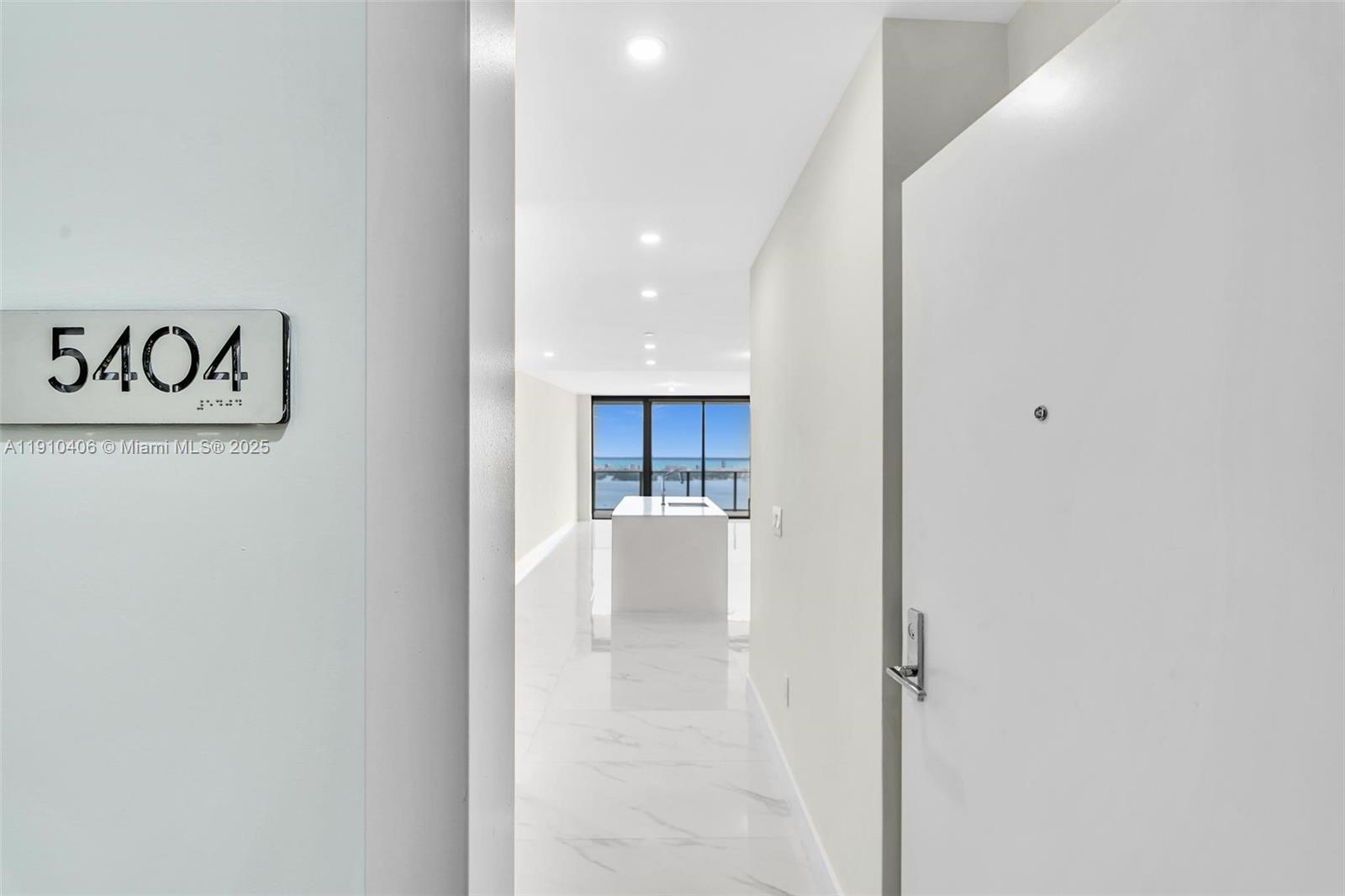 ARIA RESERVE SOUTH CONDO - Residential Lease