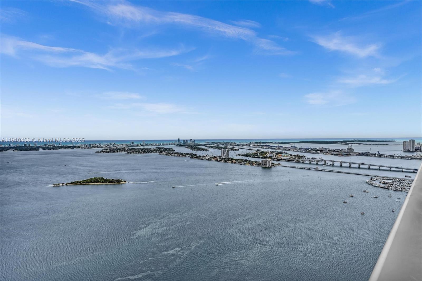 ARIA RESERVE SOUTH CONDO - Residential Lease