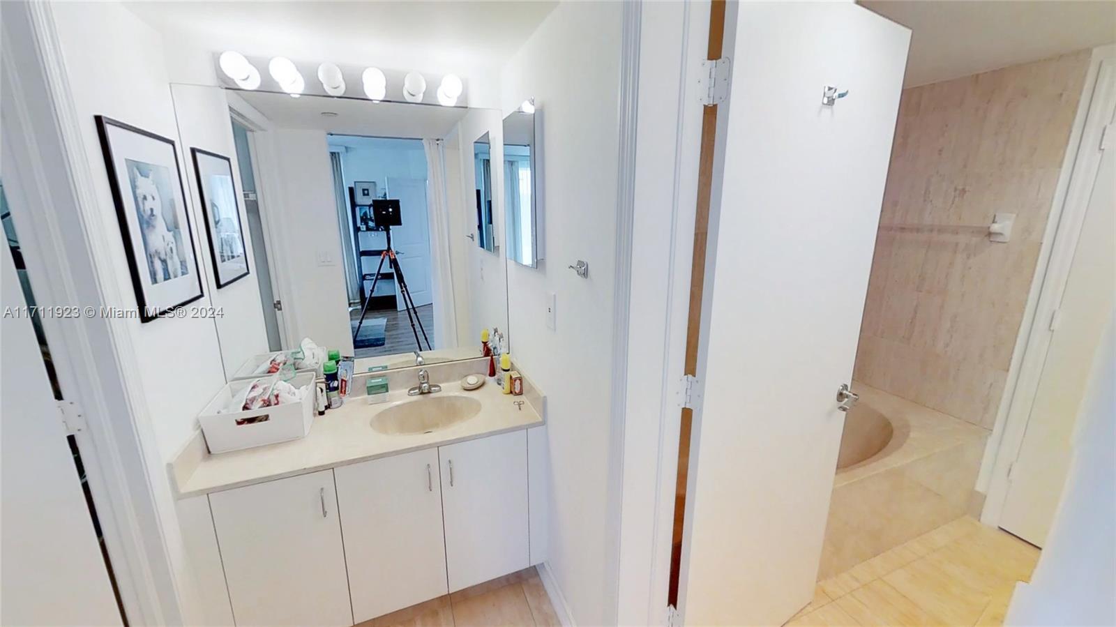 MIZNER COURT CONDO - Residential