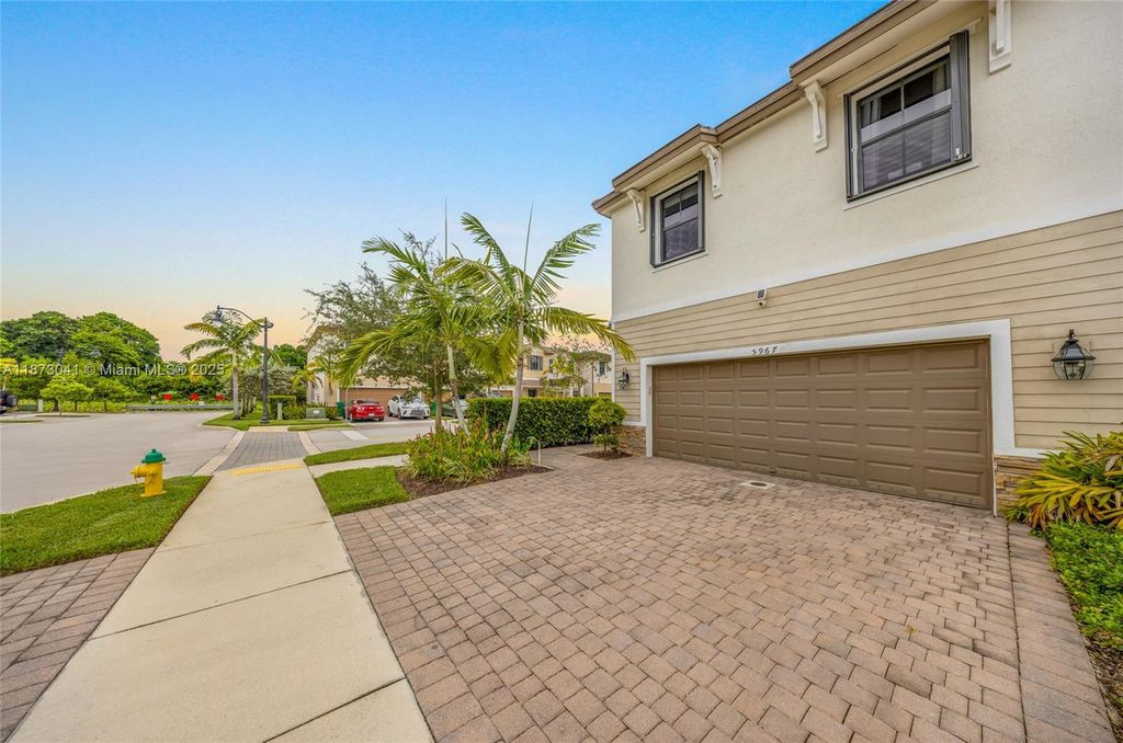 Photo of 5967 Mustang Mnr, Davie, FL 33314 (MLS # A11873041)