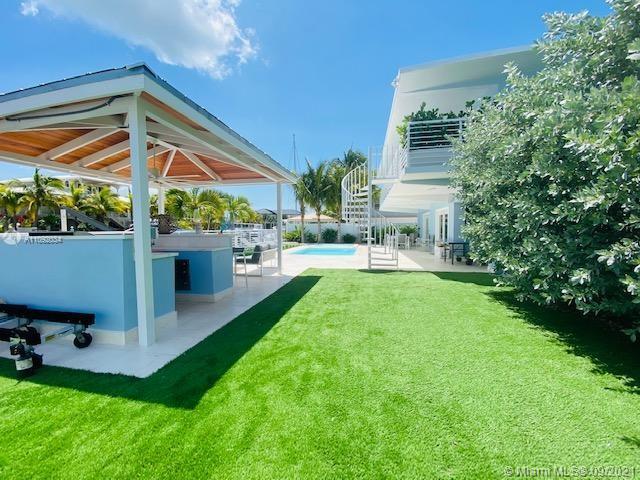 PORT LARGO - Residential Lease