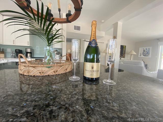 PORT LARGO - Residential Lease