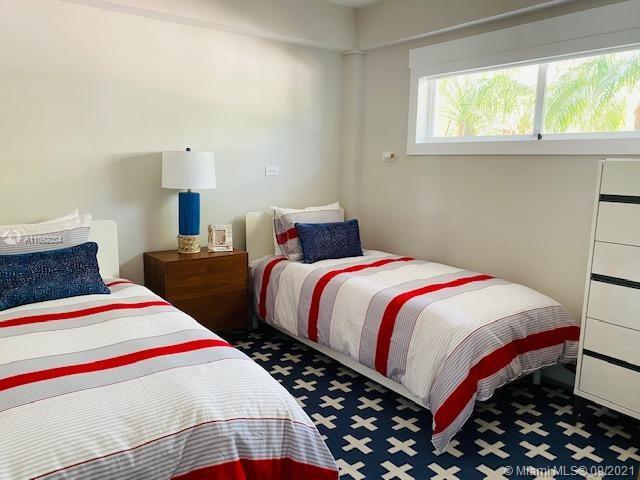 PORT LARGO - Residential Lease