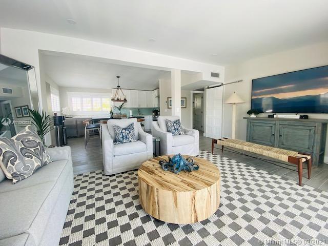 PORT LARGO - Residential Lease