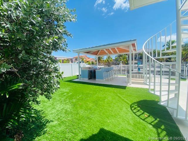 PORT LARGO - Residential Lease