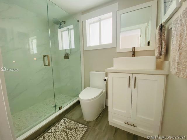 PORT LARGO - Residential Lease