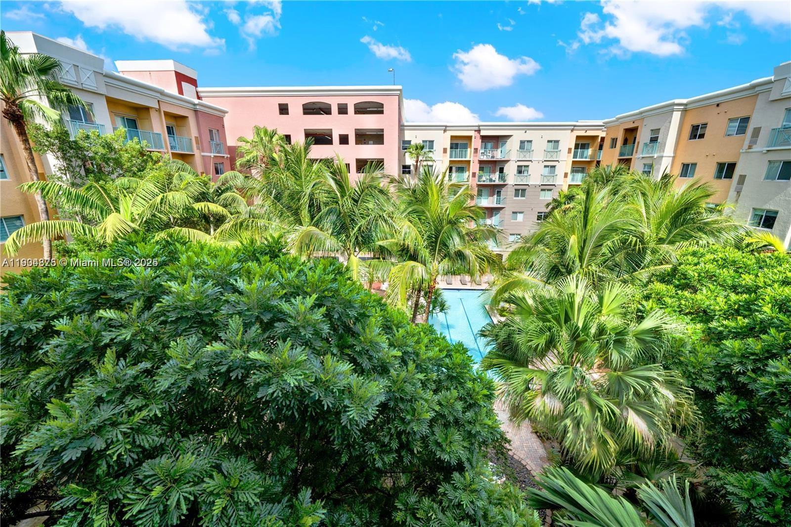 VALENCIA CONDO - Residential