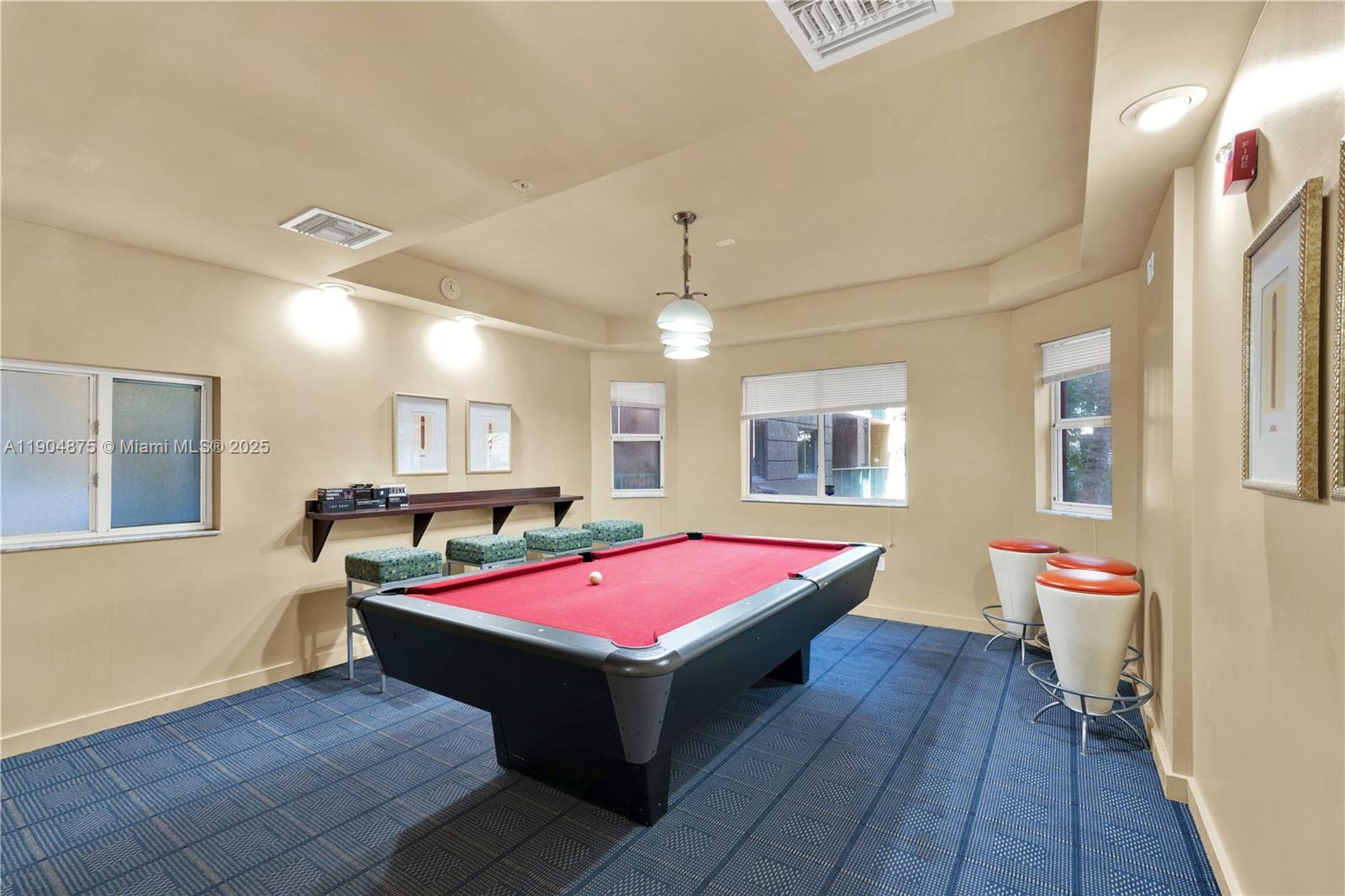 VALENCIA CONDO - Residential