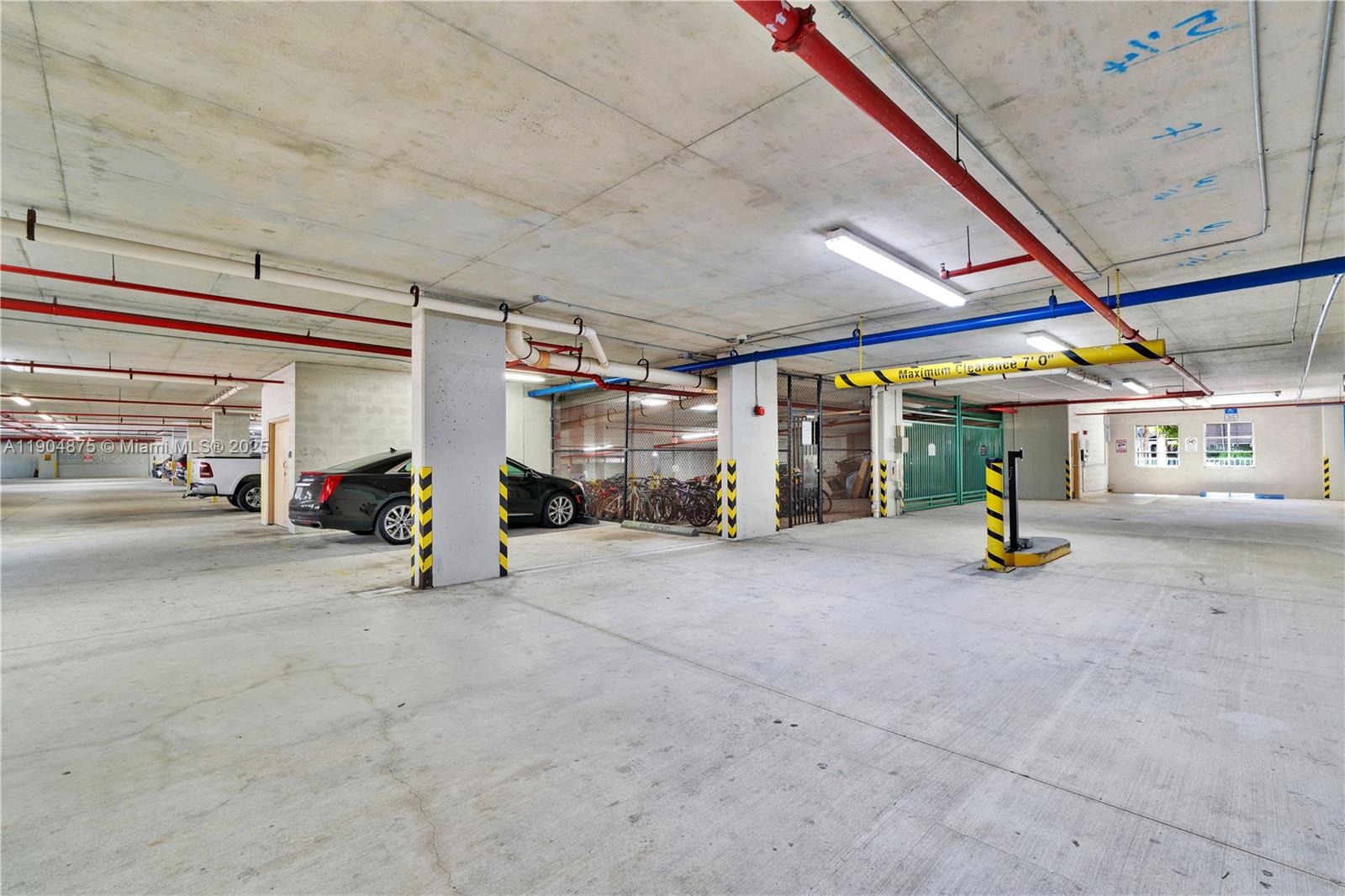 VALENCIA CONDO - Residential