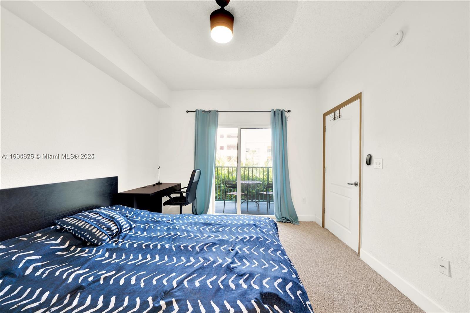 VALENCIA CONDO - Residential