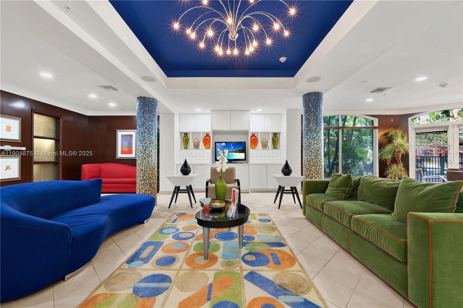 VALENCIA CONDO - Residential