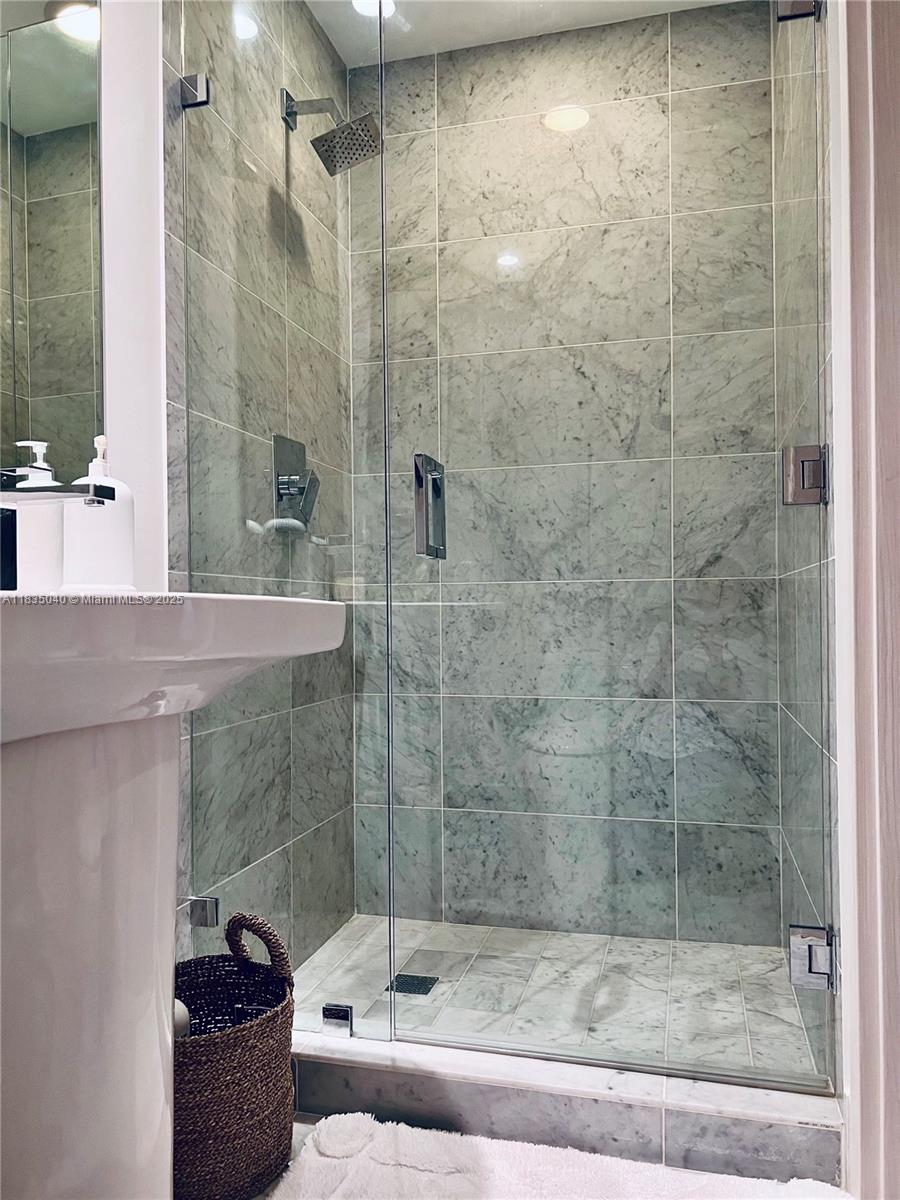 801 SMA RESIDENCES CONDO - Residential Lease