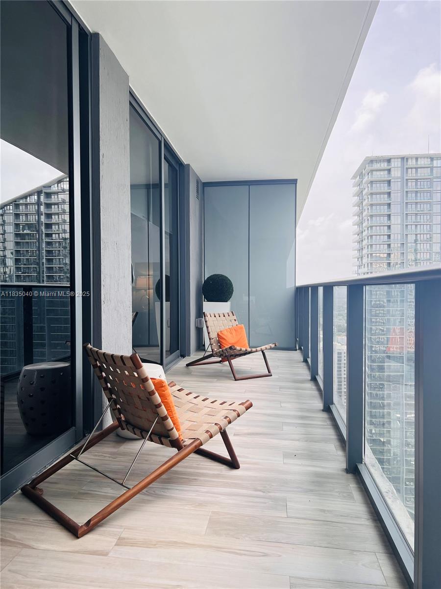 801 SMA RESIDENCES CONDO - Residential Lease