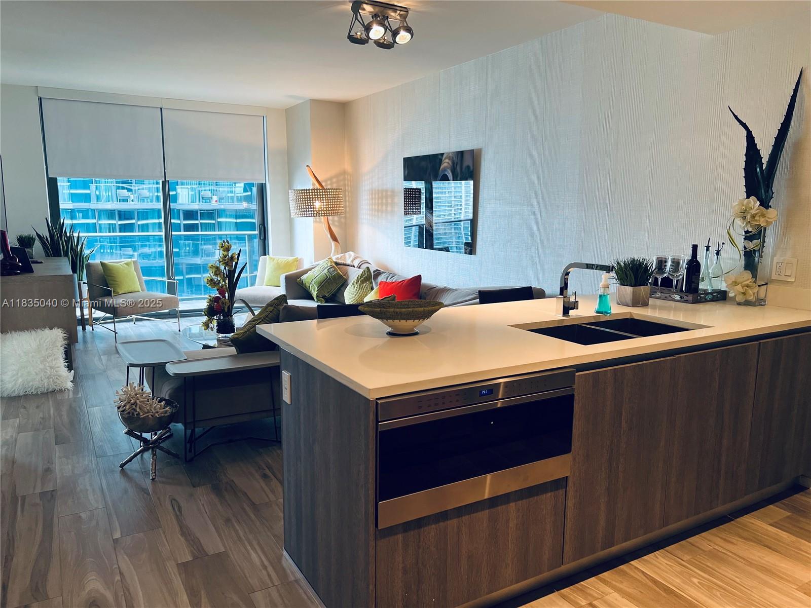 801 SMA RESIDENCES CONDO - Residential Lease