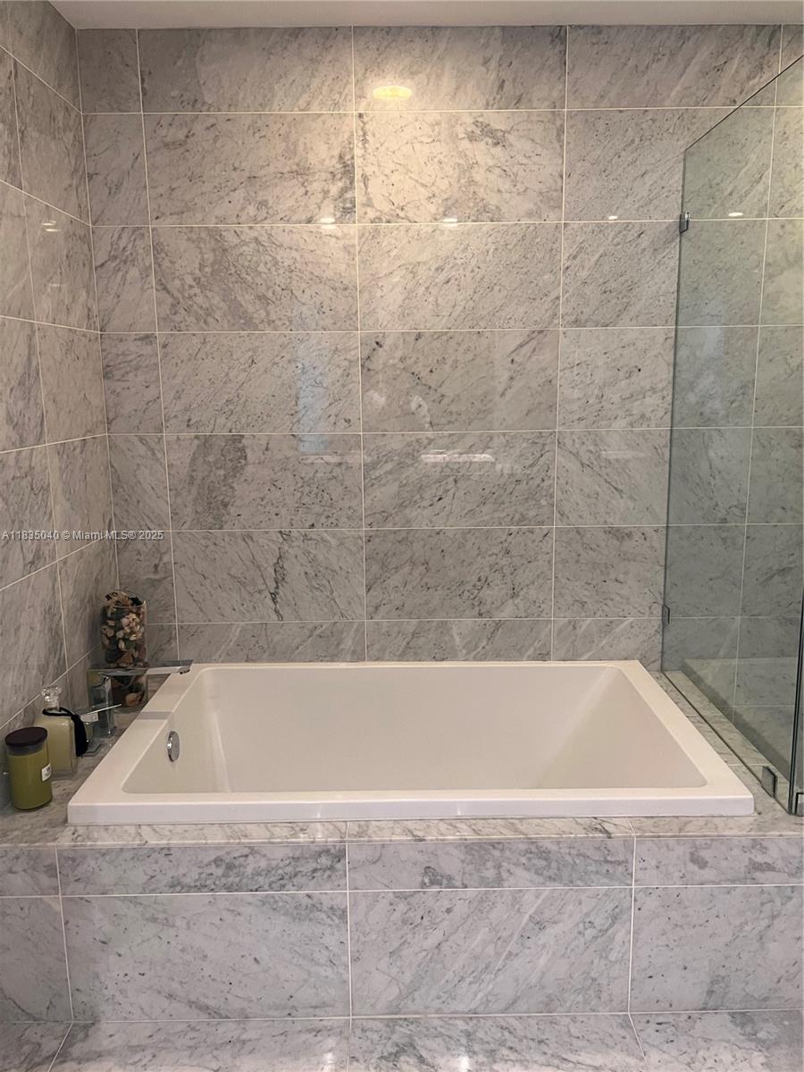 801 SMA RESIDENCES CONDO - Residential Lease