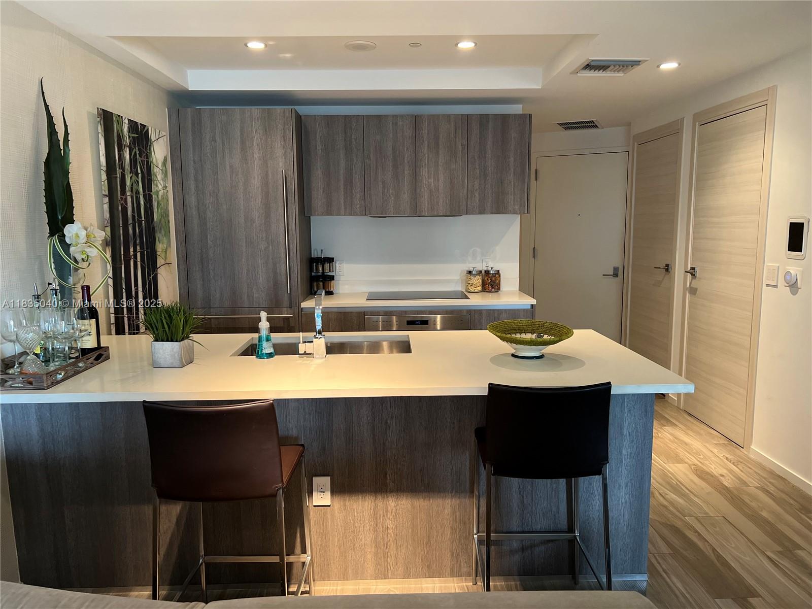 801 SMA RESIDENCES CONDO - Residential Lease