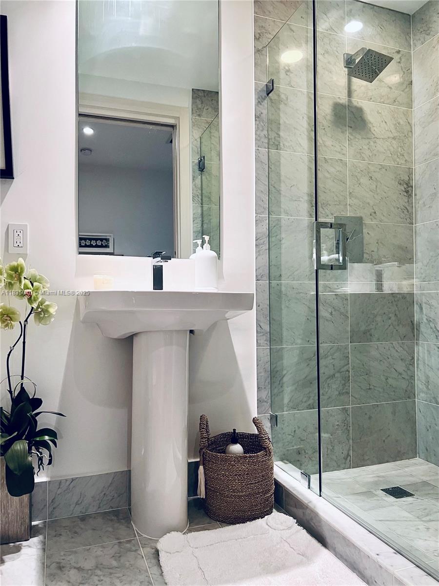 801 SMA RESIDENCES CONDO - Residential Lease