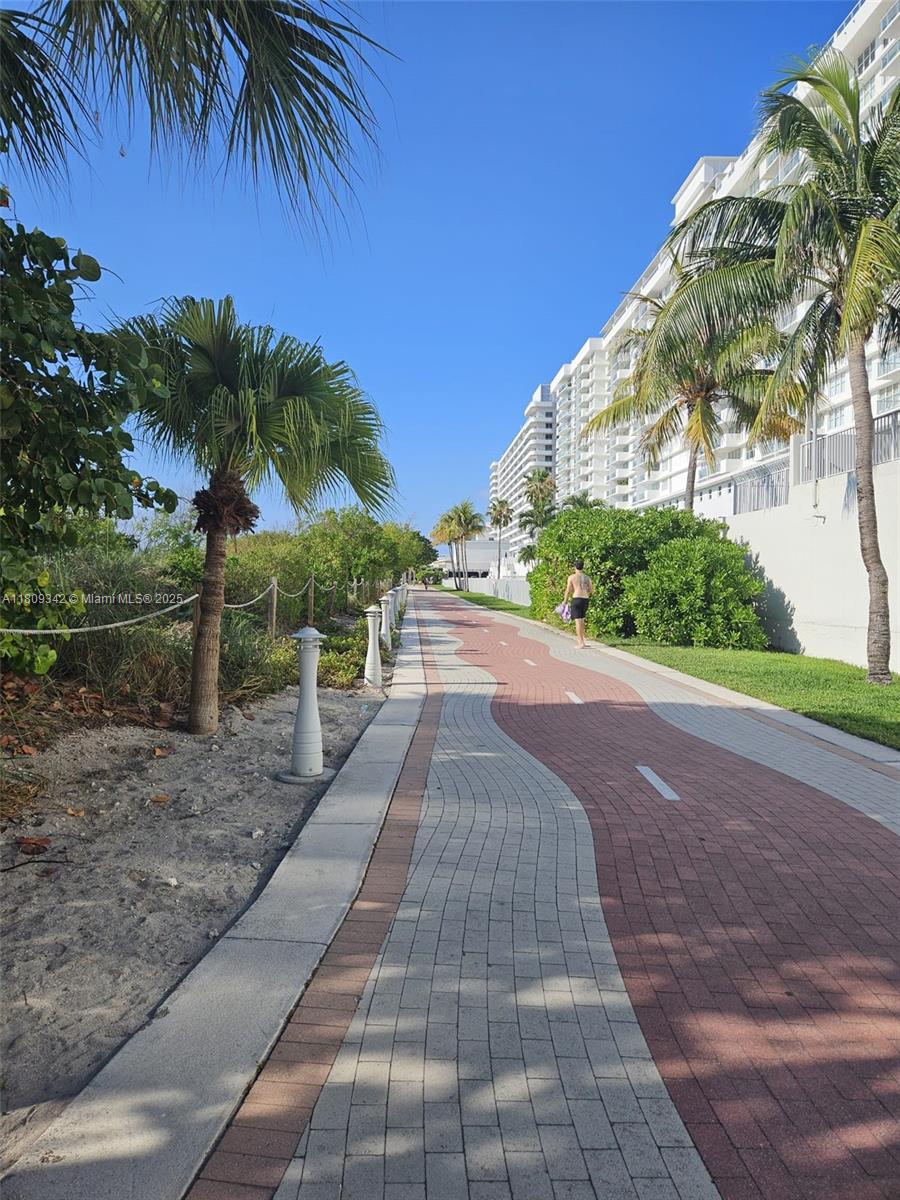 ARLEN BEACH CONDO - Residential