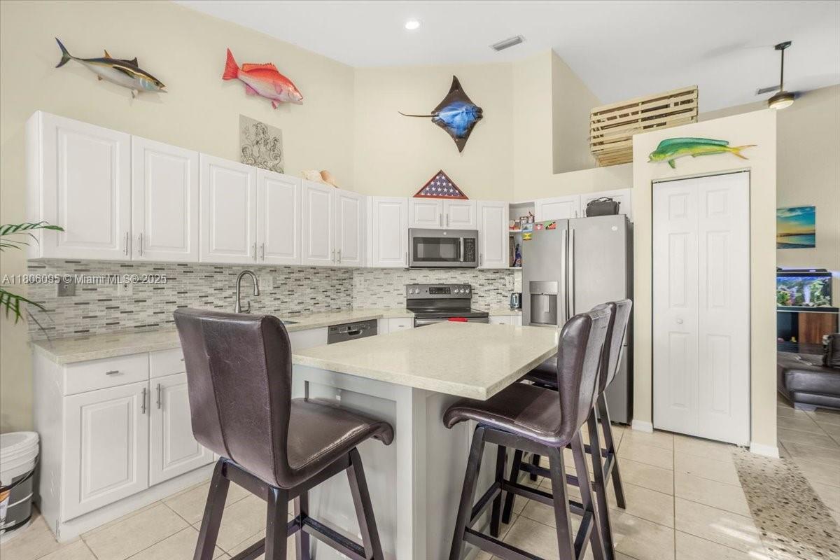2400 E Aragon Blvd 2, Sunrise, Miami-Dade County, Florida - 2 Bedrooms  
2 Bathrooms - 
