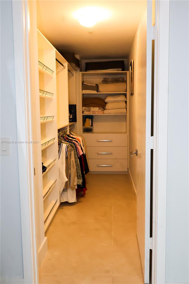 PARAISO BAY CONDO - Residential Lease