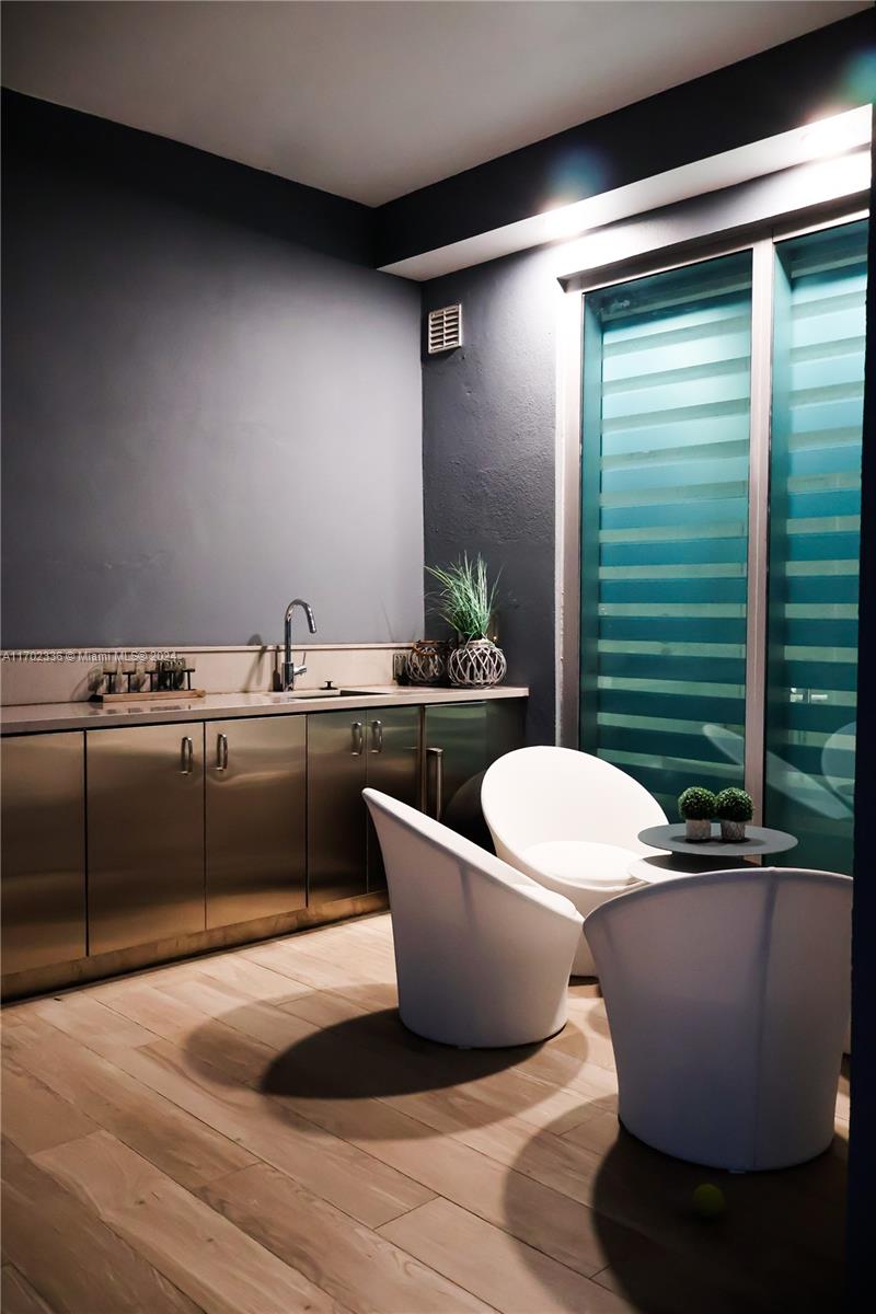 PARAISO BAY CONDO - Residential Lease