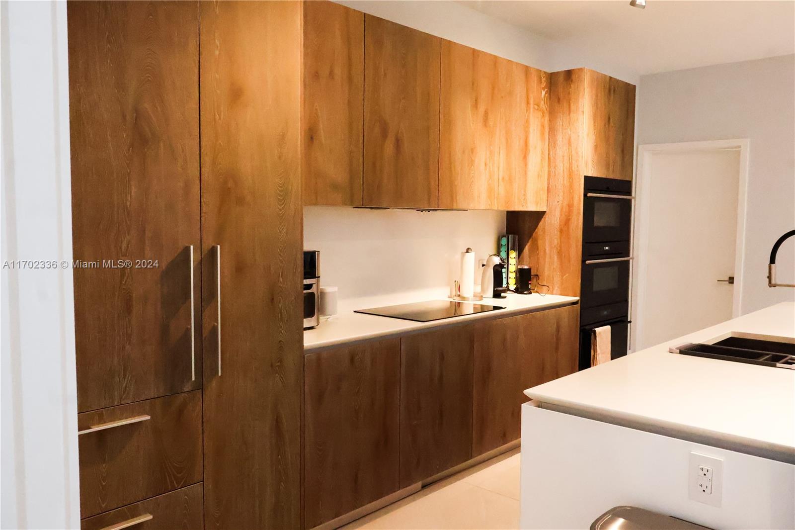 PARAISO BAY CONDO - Residential Lease