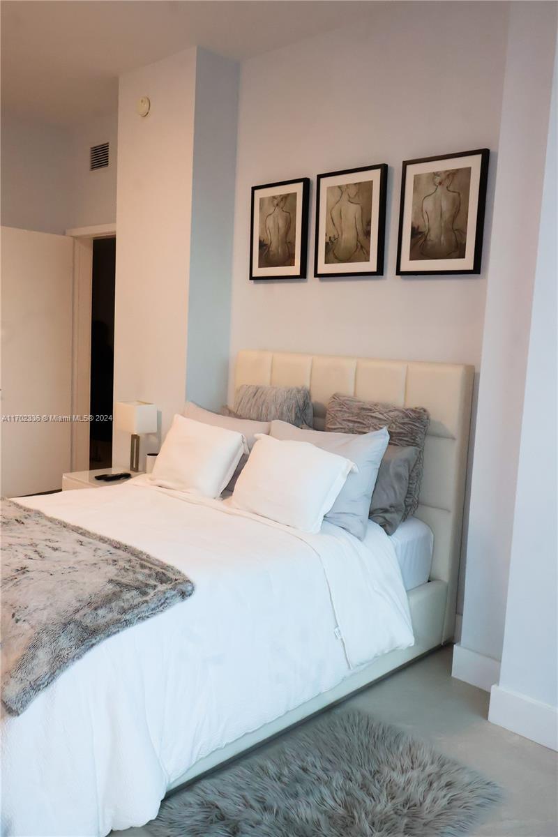 PARAISO BAY CONDO - Residential Lease