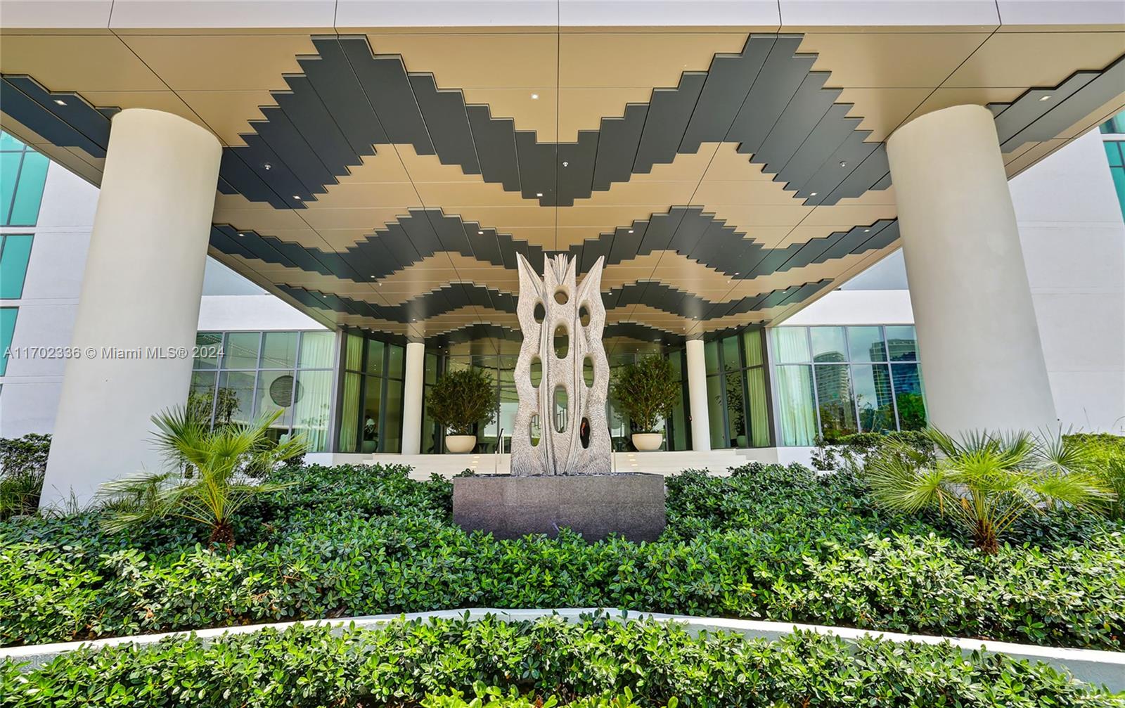 PARAISO BAY CONDO - Residential Lease