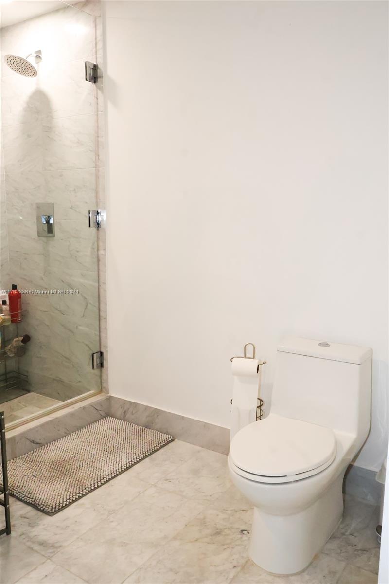 PARAISO BAY CONDO - Residential Lease