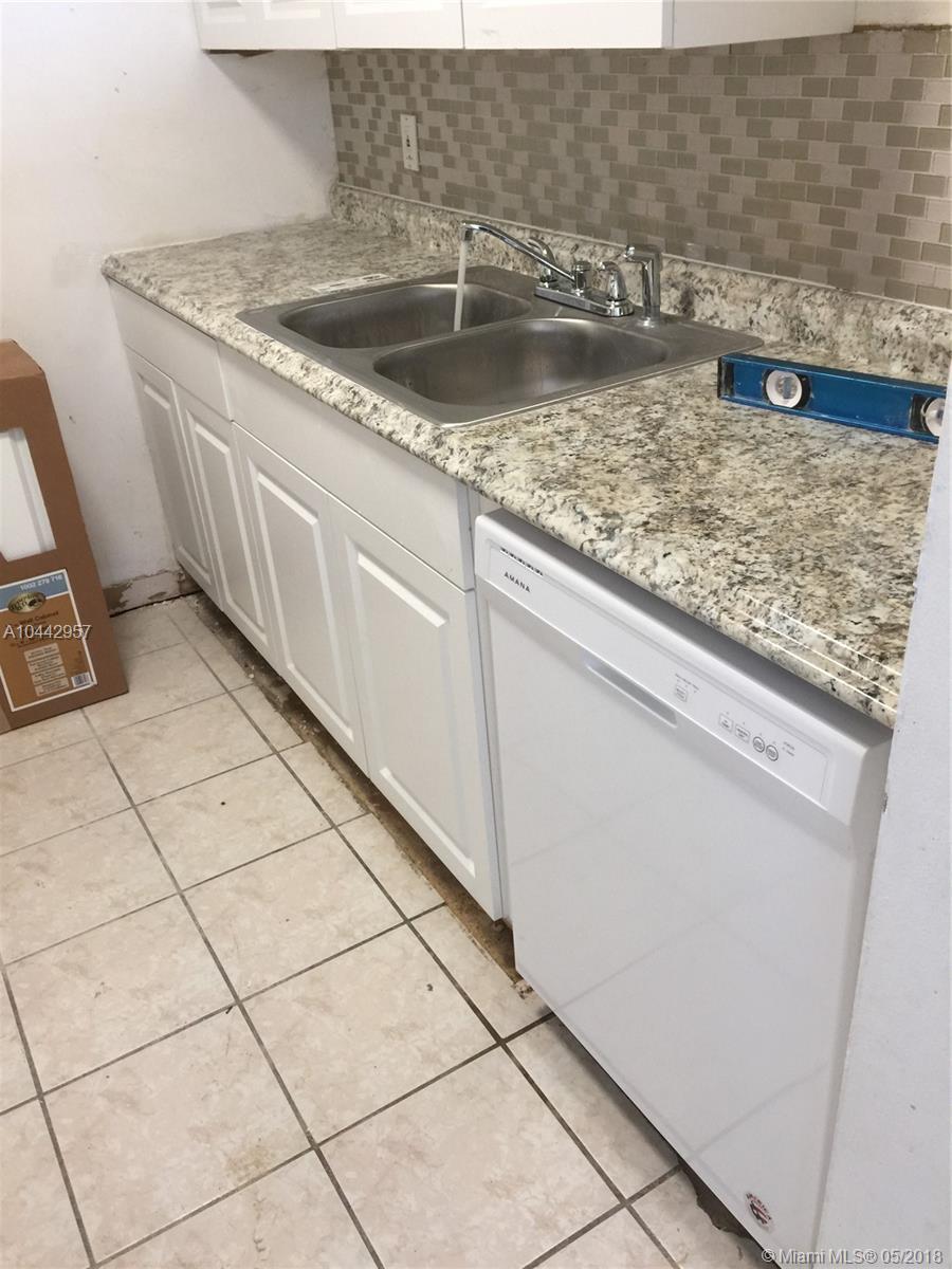 1/1 OVERLOOKING THE POOL LOCATED IN NORTH MIAMI BEACH. TILE THROUGHOUT UNIT, NEW APPLIANCES AND COUNTERTOP. CLOSE TO BISCAYNE AND 163RD STREET MALL, AVENTURA MALL, GULFSTREAM PARK, RESTAURANTS AND BEACH. EASY ACCESS TO HIGHWAYS.