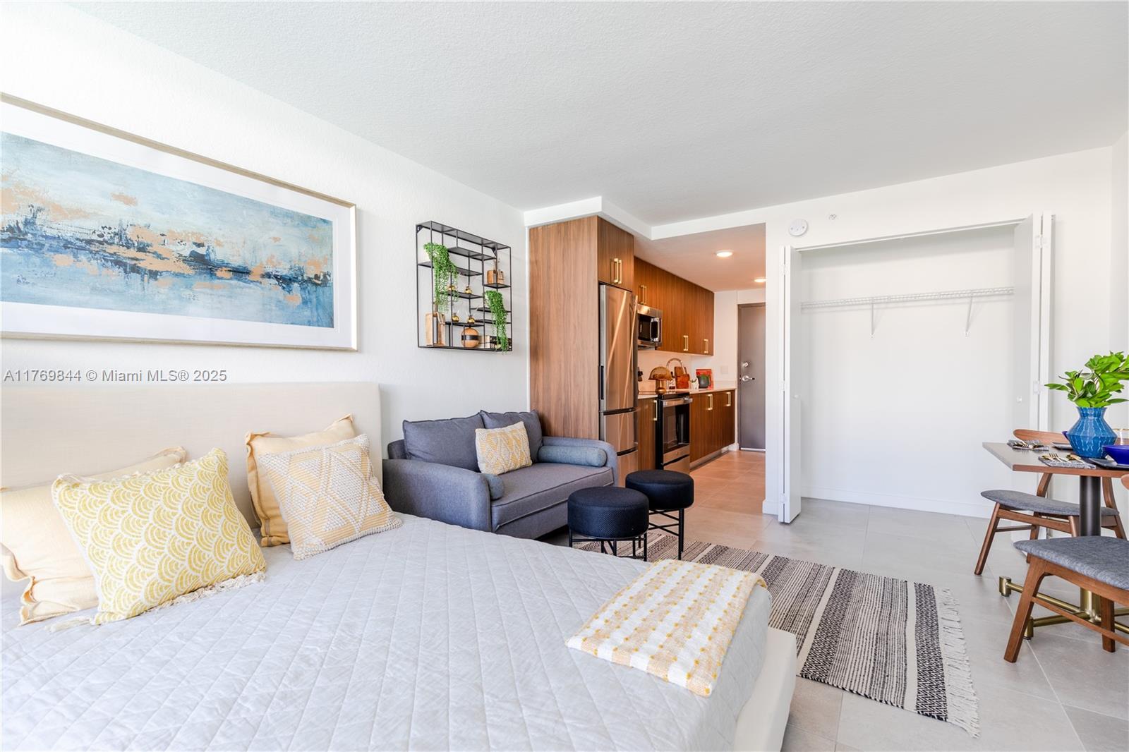 Rental Property at 1950 W 49th St 377, Hialeah, Miami-Dade County, Florida - Bathrooms: 1  - $1,759 MO.