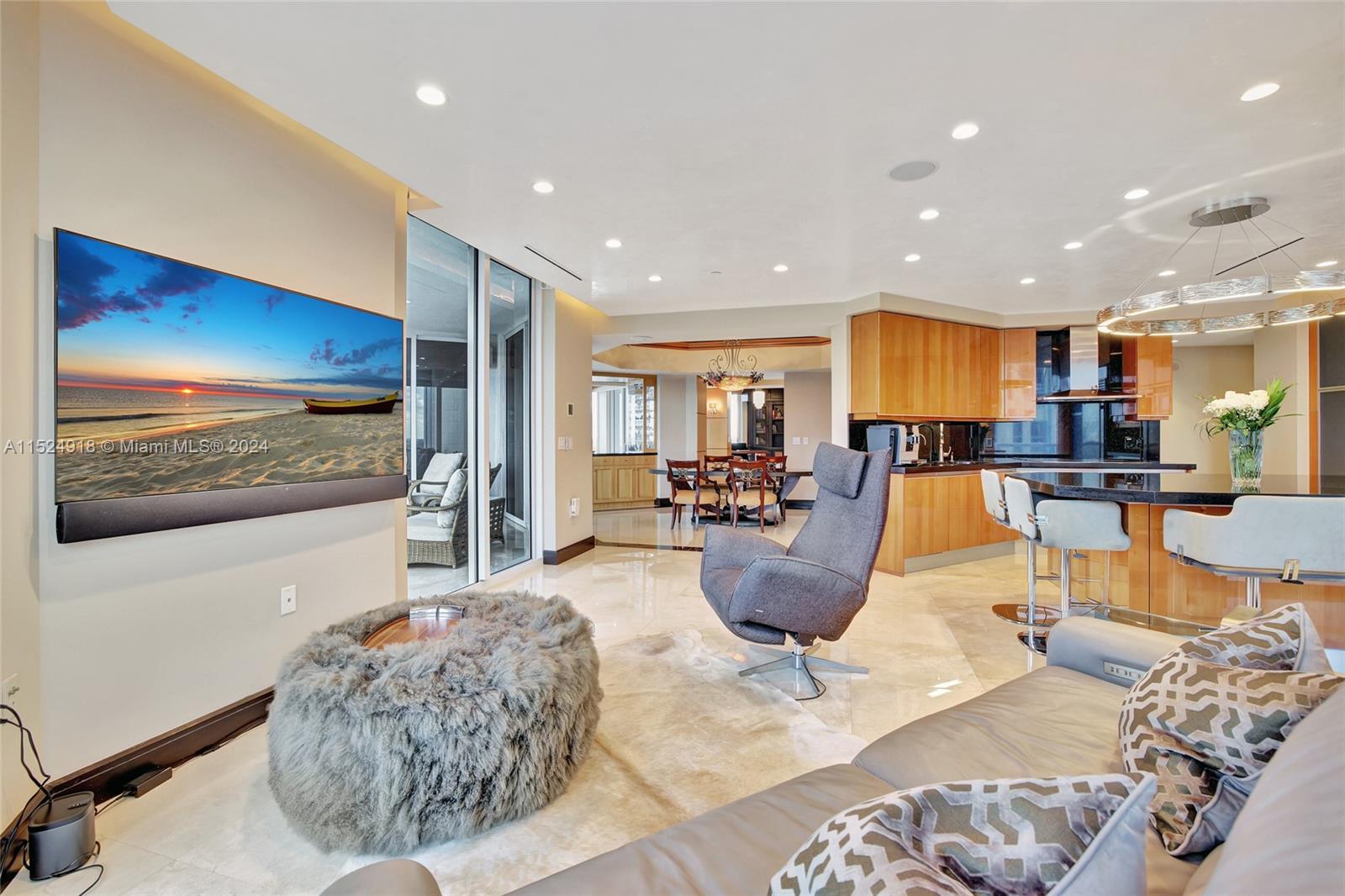 LAS OLAS RIVER HOUSE - Residential