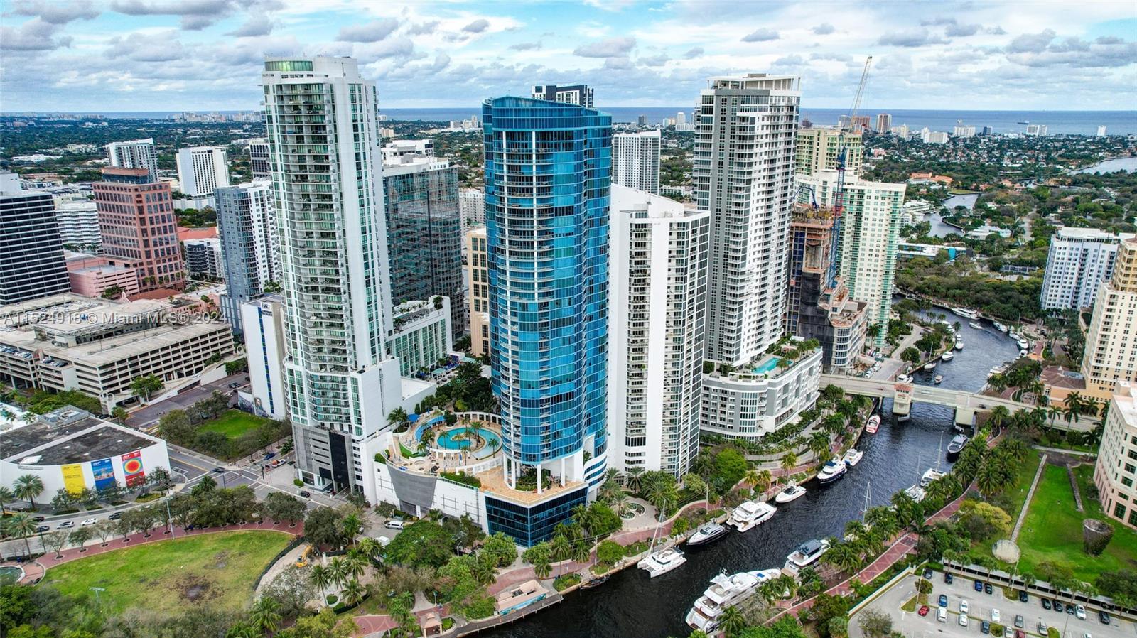 LAS OLAS RIVER HOUSE - Residential