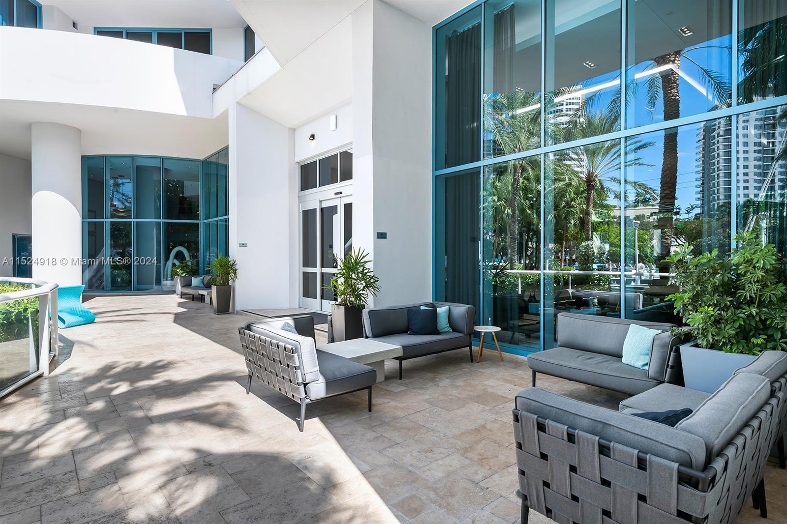 LAS OLAS RIVER HOUSE - Residential
