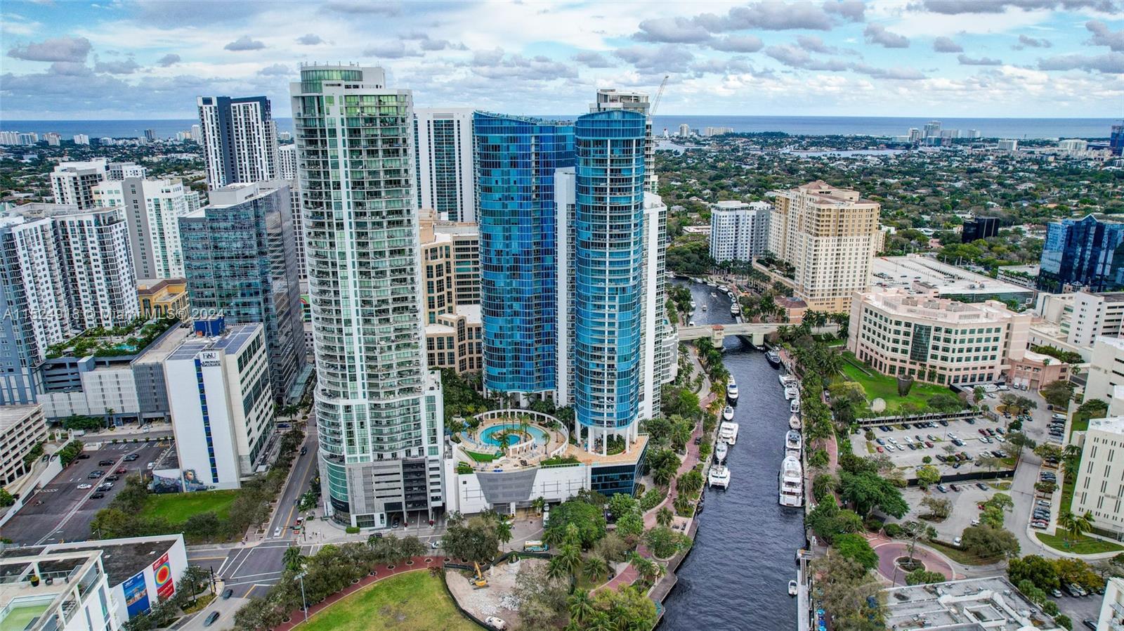 LAS OLAS RIVER HOUSE - Residential