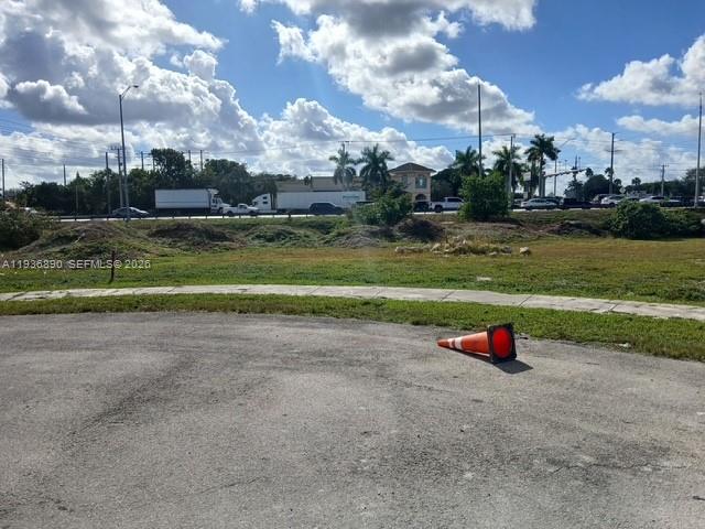 EL TOVAR AT UNIVERSITY PAR - Land