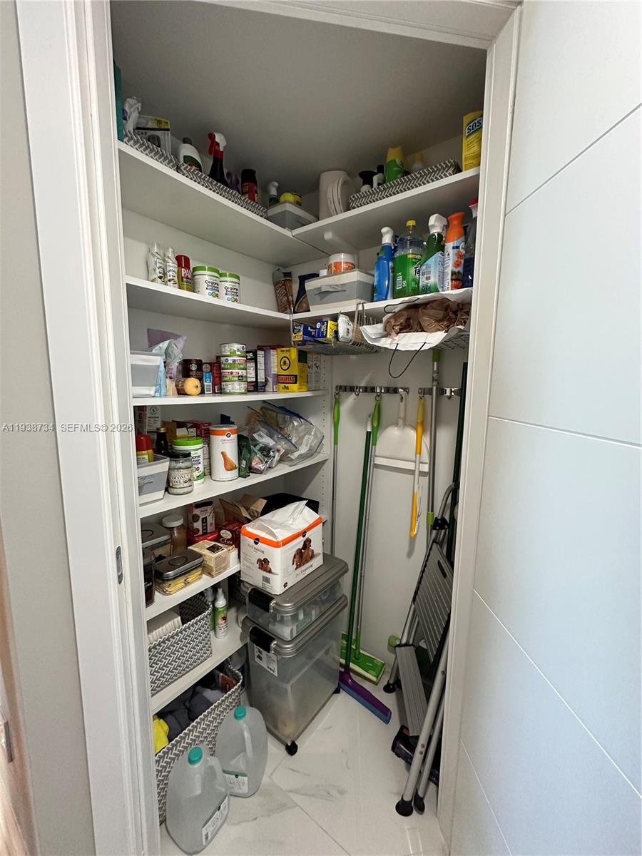 500 BRICKELL WEST CONDO - Residential