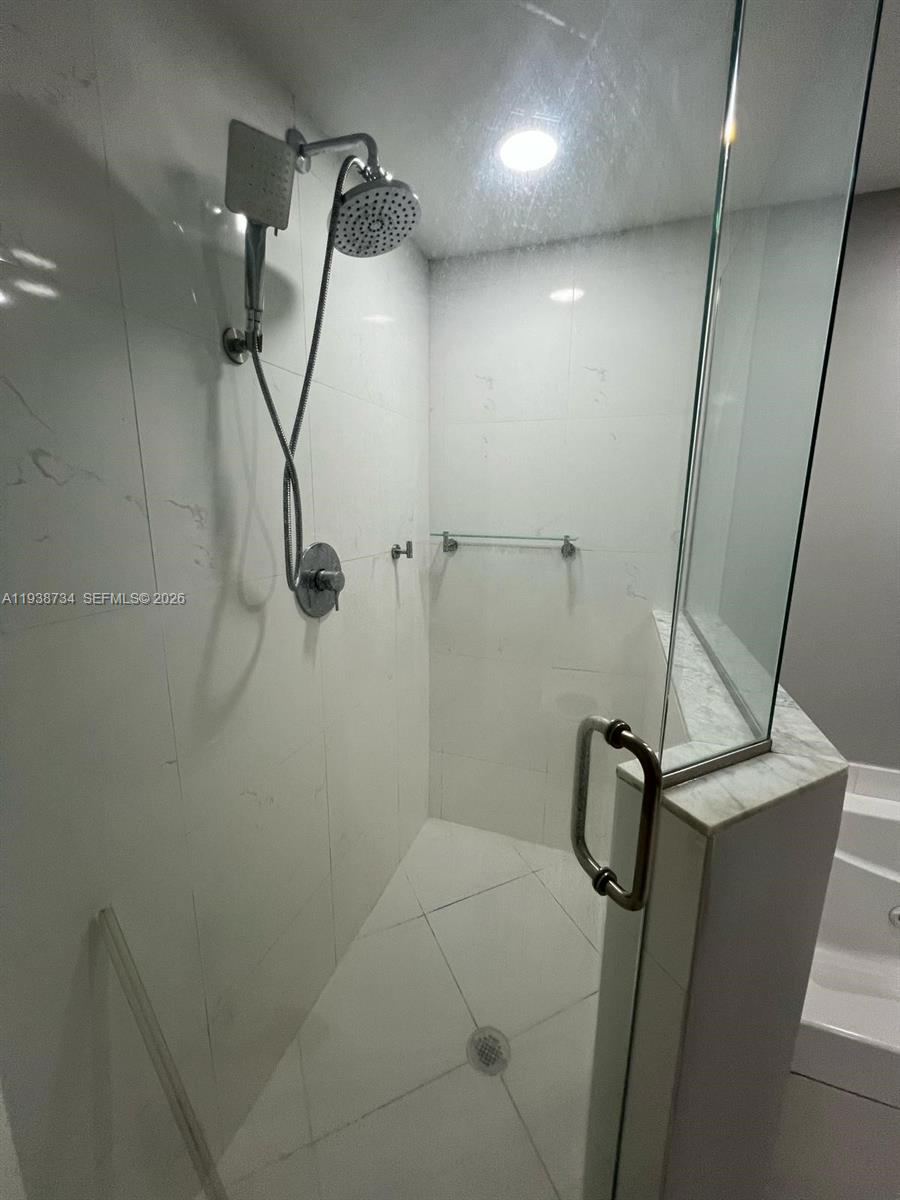 500 BRICKELL WEST CONDO - Residential