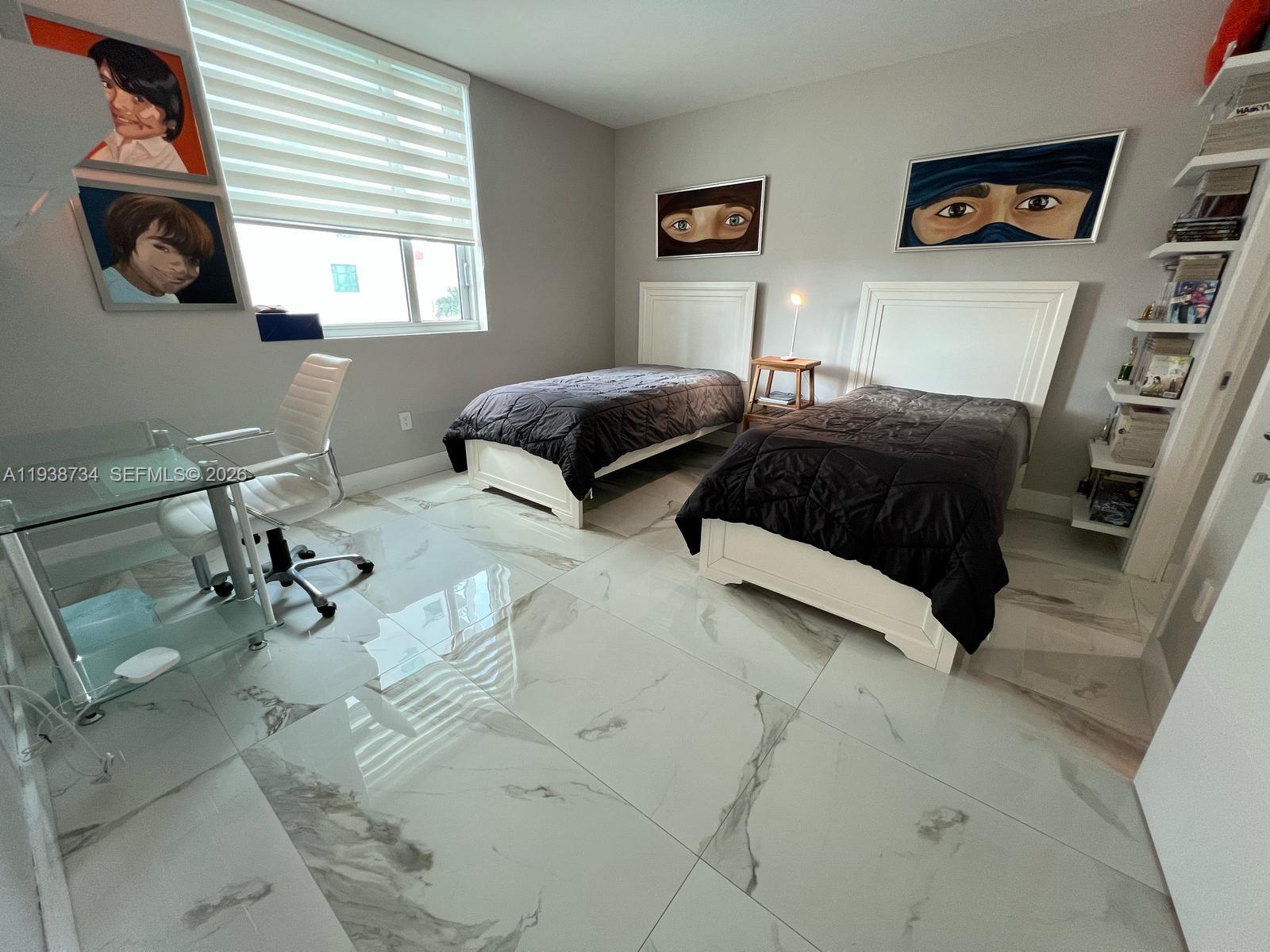 500 BRICKELL WEST CONDO - Residential