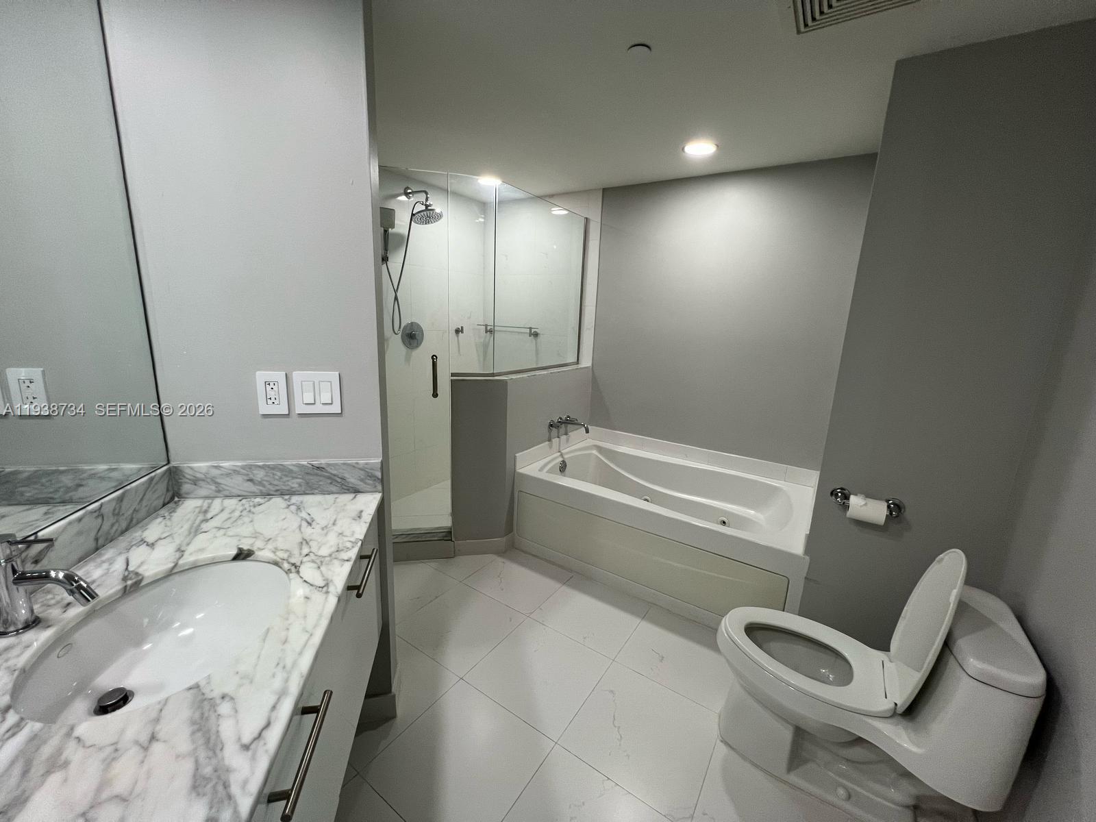 500 BRICKELL WEST CONDO - Residential