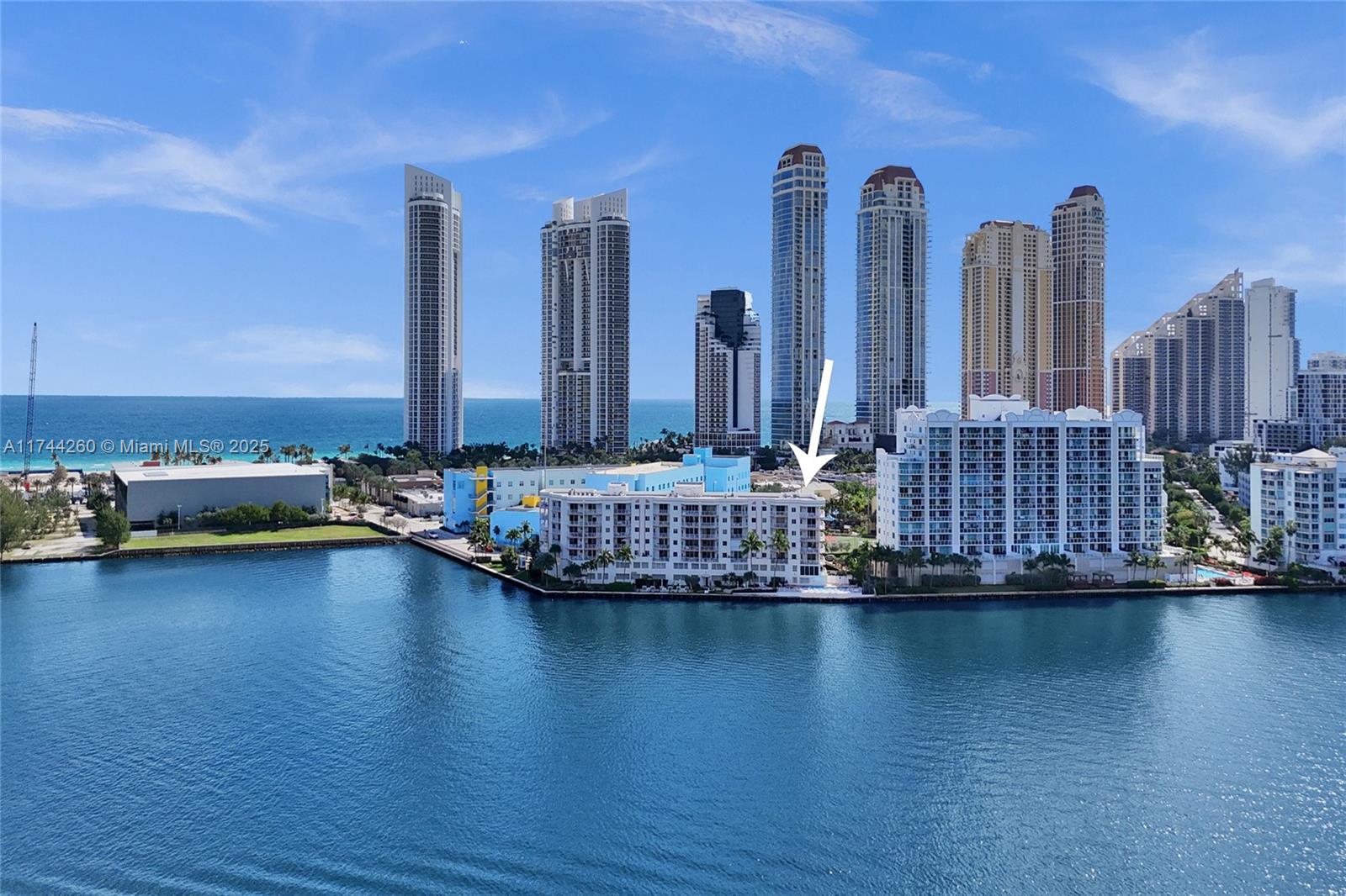 LES PELICANS (THE PELICAN - Residential