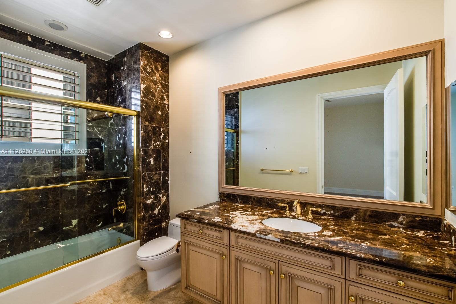 ONE SINGER ISLAND CONDO - Residential