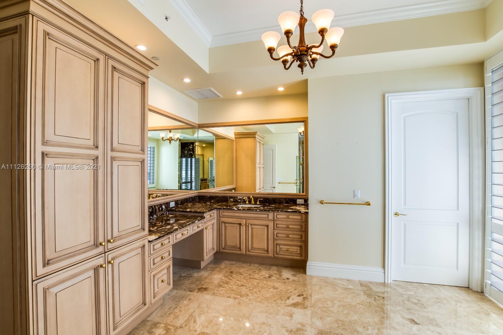 ONE SINGER ISLAND CONDO - Residential