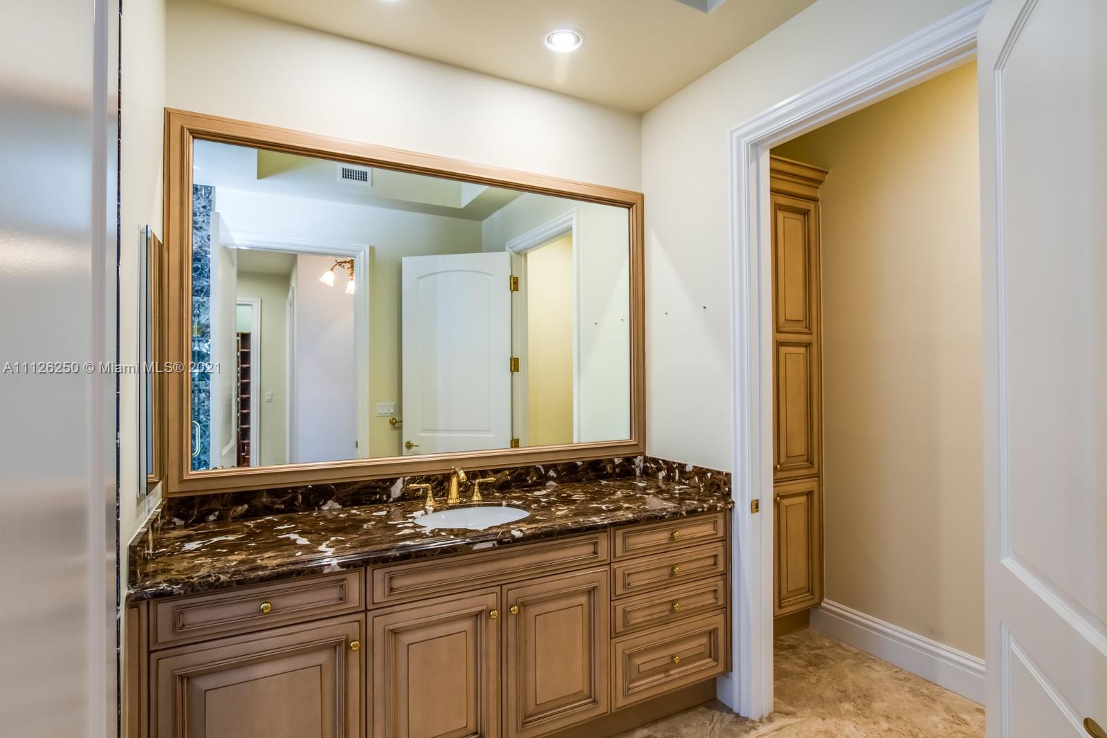 ONE SINGER ISLAND CONDO - Residential