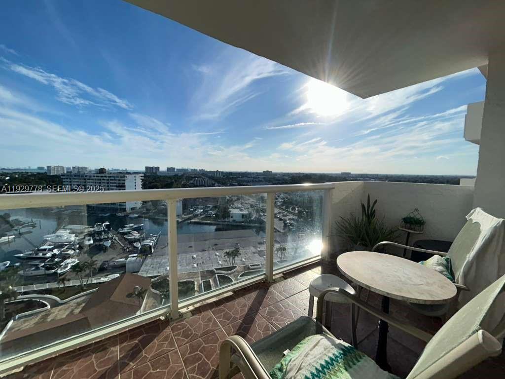 SAILBOAT CAY CONDO - Residential